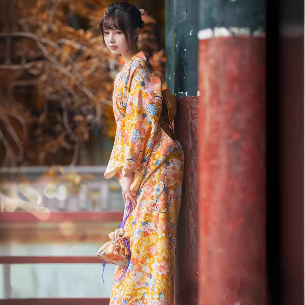 Japanischer Kimono für Damen, formelle Kleidung, verbesserter japanischer Bademantel, gelb, süßes Göttermädchen